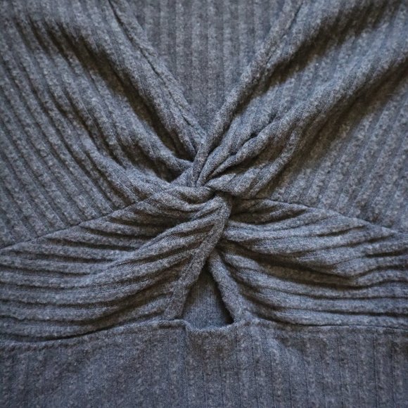 ABERCROMBIE & FITCH Cropped Gray Ribbed Sweater XS - Picture 4 of 6